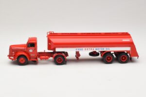 Mercedes LS315 Tanksattelzug Esso Minichamps 1:43 499034770 Fém – 3. kép a 6-ből