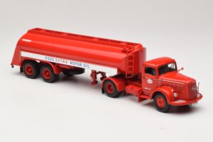Mercedes LS315 Tanksattelzug Esso Minichamps 1:43 499034770 Fém – 4. kép a 6-ből