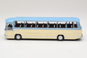 Mercedes O302 Kék Krém Minichamps 1:43 439035181 Fém – 3. kép a 6-ből