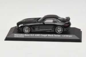 Mercedes SLS AMG C197 Black Series Fekete Metál Minichamps 1:43 437033020 Fém