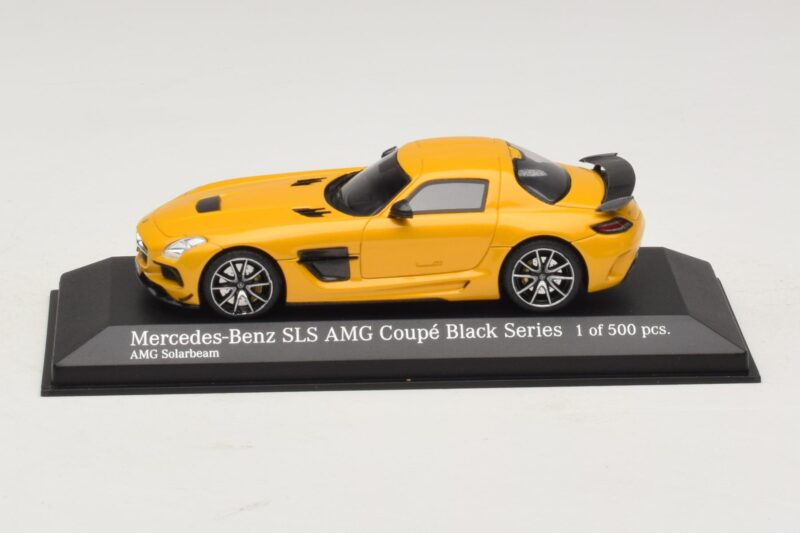 Mercedes SLS AMG C197 Black Series Arany Minichamps 1:43 Mercedes SLS AMG C197 Black Series Arany Minichamps 1:43 437033022 Fém