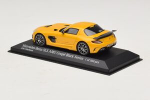 Mercedes SLS AMG C197 Black Series Arany Minichamps 1:43 437033022 Fém – 3. kép a 4-ből