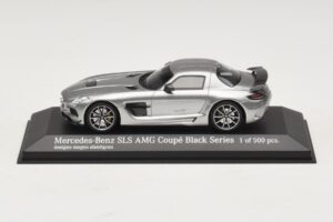 Mercedes SLS AMG C197 Black Series Szürke Metál Minichamps 1:43 437033024 Fém