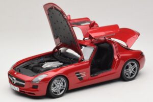 Mercedes SLS AMG C197 Piros Metál Minichamps 1:18 100039020 Fém – 2. kép a 8-ből