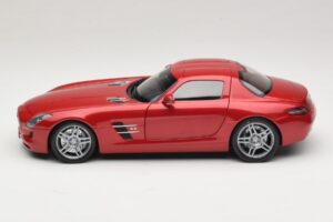 Mercedes SLS AMG C197 Piros Metál Minichamps 1:18 100039020 Fém – 4. kép a 8-ből