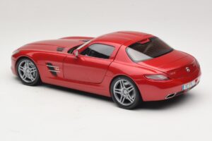 Mercedes SLS AMG C197 Piros Metál Minichamps 1:18 100039020 Fém – 7. kép a 8-ből