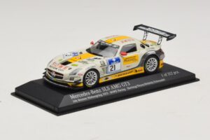 Mercedes SLS AMG GT3 #21 Rowe Racing Hartung / Heyer Nurburgring 24 Hours 2013 Minichamps 1:43 410133221 Fém – 2. kép a 4-ből