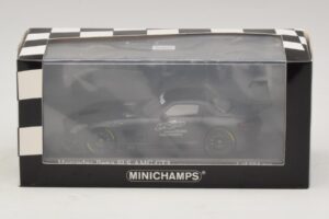 Mercedes SLS AMG GT3 45 Years of Driving Performance Fekete Minichamps 1:43 410133200 Fém – 4. kép a 4-ből