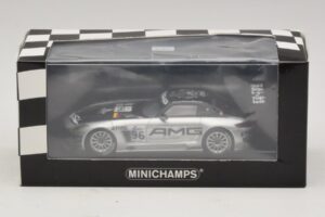Mercedes SLS AMG GT3 #96 M. Hakkinen / R. Arnold 6 Hours of Zhuhai 2011 Minichamps 1:43 410113296 Fém – 4. kép a 4-ből