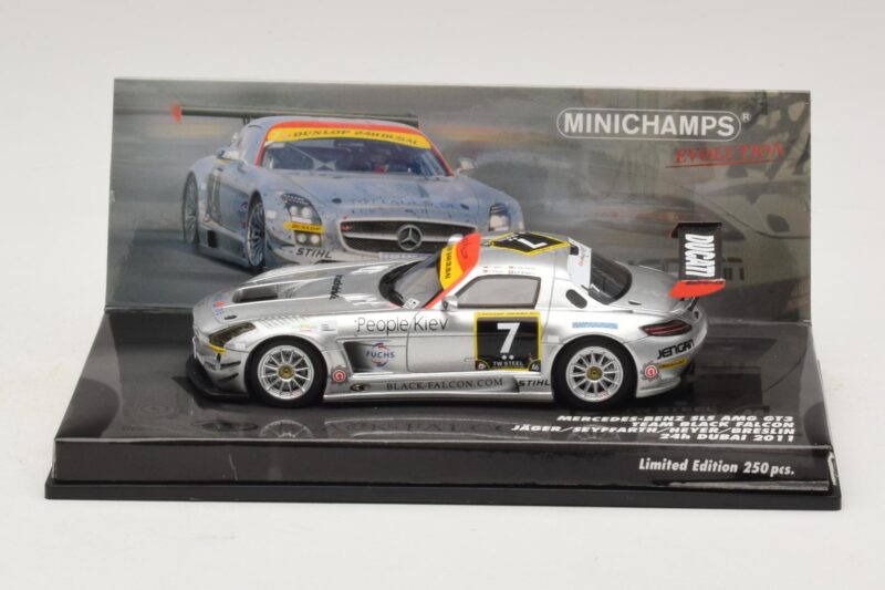 Mercedes SLS AMG GT3 #7 Black Falcon Jager / Seyffarth 24 Hours of Dubai 2011 Minichamps 1:43 437110307 Fém