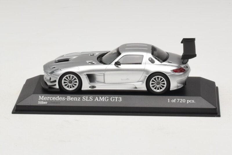 Mercedes SLS AMG GT3 Ezüst Minichamps 1:43 Mercedes SLS AMG GT3 Ezüst Minichamps 1:43 410113202 Fém