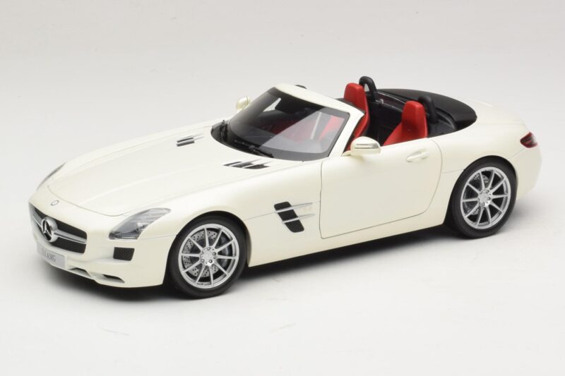 Mercedes SLS AMG Roadster Mystic White II Minichamps 1:18 B66960079 Fém