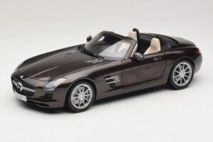 Mercedes SLS AMG Sepang Brown Minichamps 1:18 B66960080 Fém