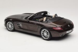 Mercedes SLS AMG Sepang Brown Minichamps 1:18 B66960080 Fém – 8. kép a 9-ből