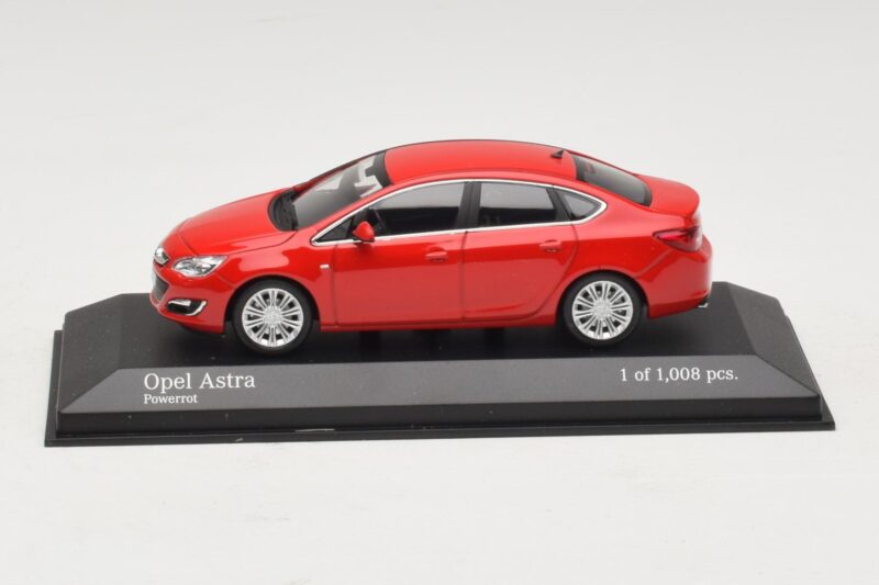 Opel Astra J Piros Minichamps 1:43 410042001 Fém