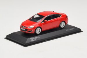 Opel Astra J Piros Minichamps 1:43 410042001 Fém – 2. kép a 4-ből