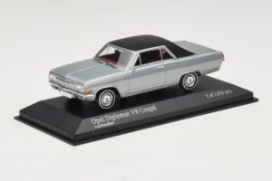 Opel Diplomat A V8 Coupe Ezüst Minichamps 1:43 400048020 Fém – 2. kép a 4-ből