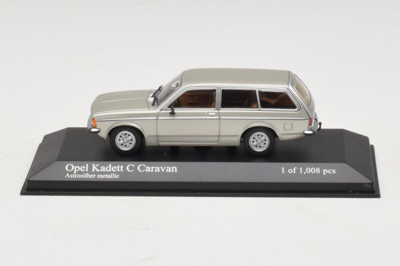Opel Kadett C Caravan Silver Metallic Minichamps 1:43 Opel Kadett C Caravan Silver Metallic Minichamps 1:43 400048111 Fém