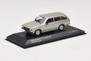 Opel Kadett C Caravan Silver Metallic Minichamps 1:43 400048111 Fém – 2. kép a 4-ből