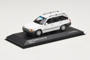Opel Kadett E Caravan Fehér Minichamps 1:43 400045911 Fém – 2. kép a 4-ből