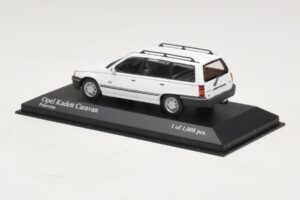 Opel Kadett E Caravan Fehér Minichamps 1:43 400045911 Fém – 3. kép a 4-ből