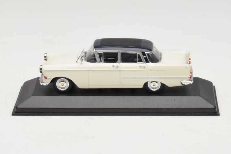 Opel Kapitan A Fehér Minichamps 1:43 400048000 Fém