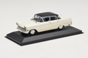 Opel Kapitan A Fehér Minichamps 1:43 400048000 Fém – 2. kép a 4-ből