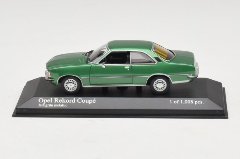 Opel Rekord D Kupé Zöld Metálfényű Minichamps 1:43 Opel Rekord D Kupé Zöld Metálfényű Minichamps 1:43 400044022 Fém