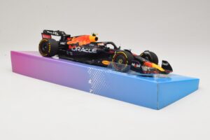 Oracle Red Bull Racing RB18 #11 S. Perez Miami GP 2022 Minichamps 1:18 113220511 Fém – 4. kép a 7-ből