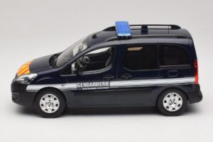 Peugeot Partner Gendarmerie Sötétkék Norev 1:18 184890 Fém – 3. kép a 6-ből