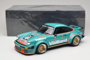 Porsche 911 934 Vaillant #6 T. Hezemans Winner DRM Norisring 1976 Minichamps 1:12 125766406 Fém – 6. kép a 6-ből