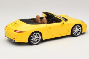 Porsche 911 991 Carrera S Kabrió Sárga Minichamps 1:18 100061031 Fém – 3. kép a 8-ből