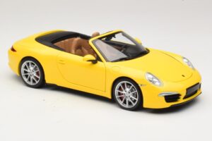 Porsche 911 991 Carrera S Kabrió Sárga Minichamps 1:18 100061031 Fém – 6. kép a 8-ből