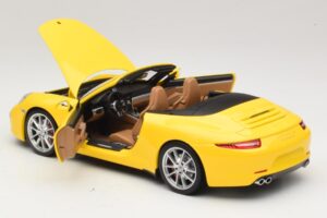 Porsche 911 991 Carrera S Kabrió Sárga Minichamps 1:18 100061031 Fém – 5. kép a 8-ből
