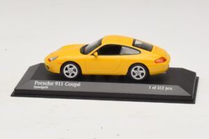 Porsche 911 991 Carrera Sárga Minichamps 1:43 410060221 Fém