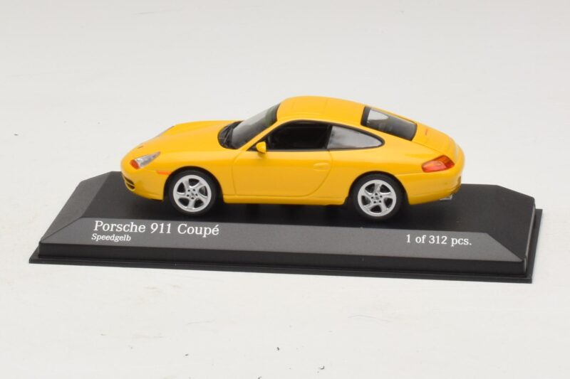 Porsche 911 991 Carrera Sárga Minichamps 1:43 410060221 Fém