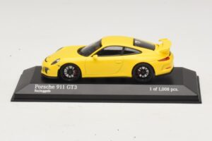 Porsche 911 991 GT3 Sárga Minichamps 1:43 410062021 Fém