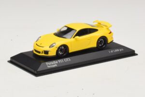 Porsche 911 991 GT3 Sárga Minichamps 1:43 410062021 Fém – 2. kép a 4-ből