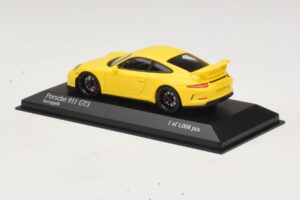 Porsche 911 991 GT3 Sárga Minichamps 1:43 410062021 Fém – 3. kép a 4-ből