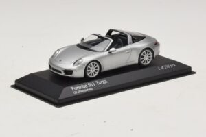 Porsche 911 991 Targa Ezüst Minichamps 1:43 410062442 Fém – 2. kép a 4-ből