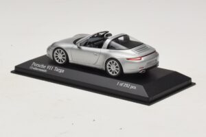 Porsche 911 991 Targa Ezüst Minichamps 1:43 410062442 Fém – 3. kép a 4-ből