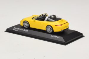 Porsche 911 991 Targa Sárga Minichamps 1:43 410062441 Fém – 3. kép a 4-ből