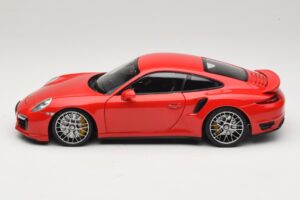Porsche 911 991 Turbo S Piros Minichamps 1:18 110062320 Fém – 4. kép a 8-ből