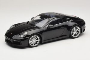 Porsche 911 992 Carrera 4S Fekete Minichamps 1:18 WAP0211120R992 Fém
