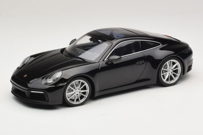 Porsche 911 992 Carrera 4S Fekete Minichamps 1:18 WAP0211120R992 Fém