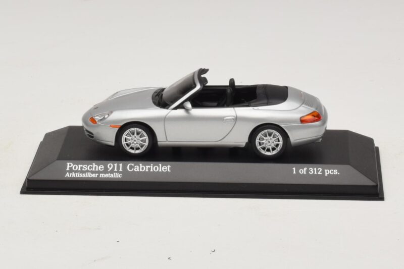 Porsche 911 996 Kabrió Ezüst Metál Minichamps 1:43 400061091 Fém