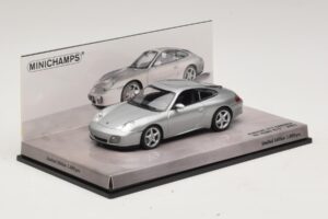 Porsche 911 996 Carrera 40. Évfordulós Ezüst Minichamps 1:43 436061070 Fém – 2. kép a 5-ből