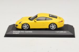 Porsche 911 996 Sárga Minichamps 1:43 400061182 Fém