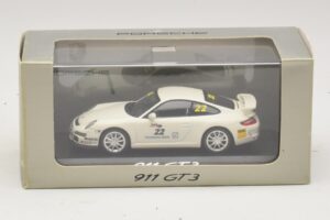 Porsche 911 997 GT3 #22 Fehér Minichamps 1:43 WAP020102016 Fém – 4. kép a 4-ből