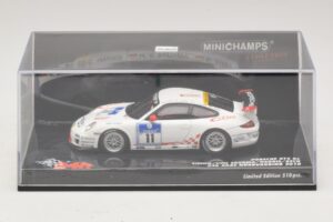 Porsche 911 997 GT3 RS #11 24 Hours Nurburgring 2010 Minichamps 1:43 437106711 Fém – 5. kép a 5-ből